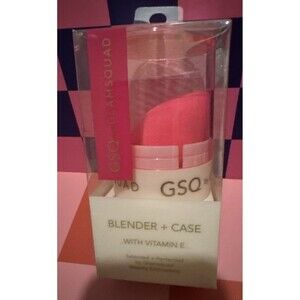 GSQ by GLAMSQUAD Glamour Pink Makeup Foundation Blender Blending Sponge + Case